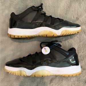Nike Air Jordan 11 Retro Low 72-10 (AV2187-001) - Size US 13M